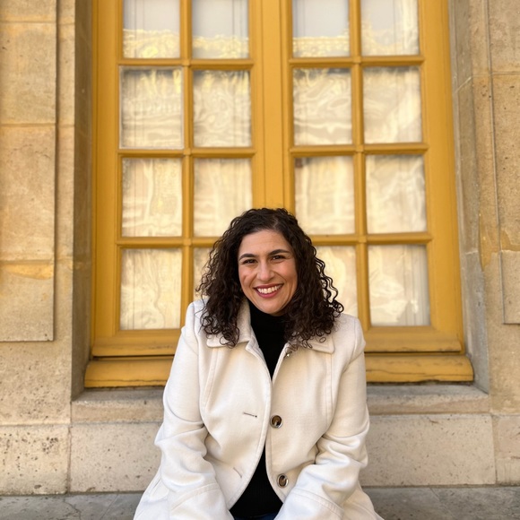 Meet your Posher, Serene - Picture 1 of 1